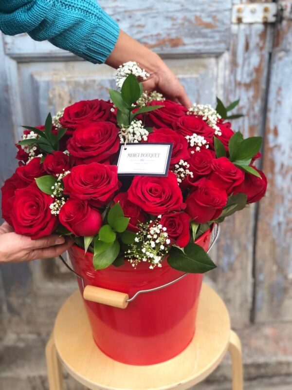 Cubo 35 rosas rojas XL